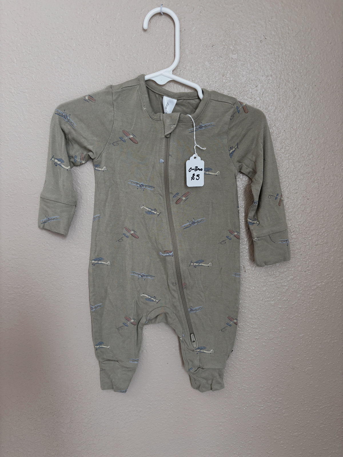 airplane zip up sleeper